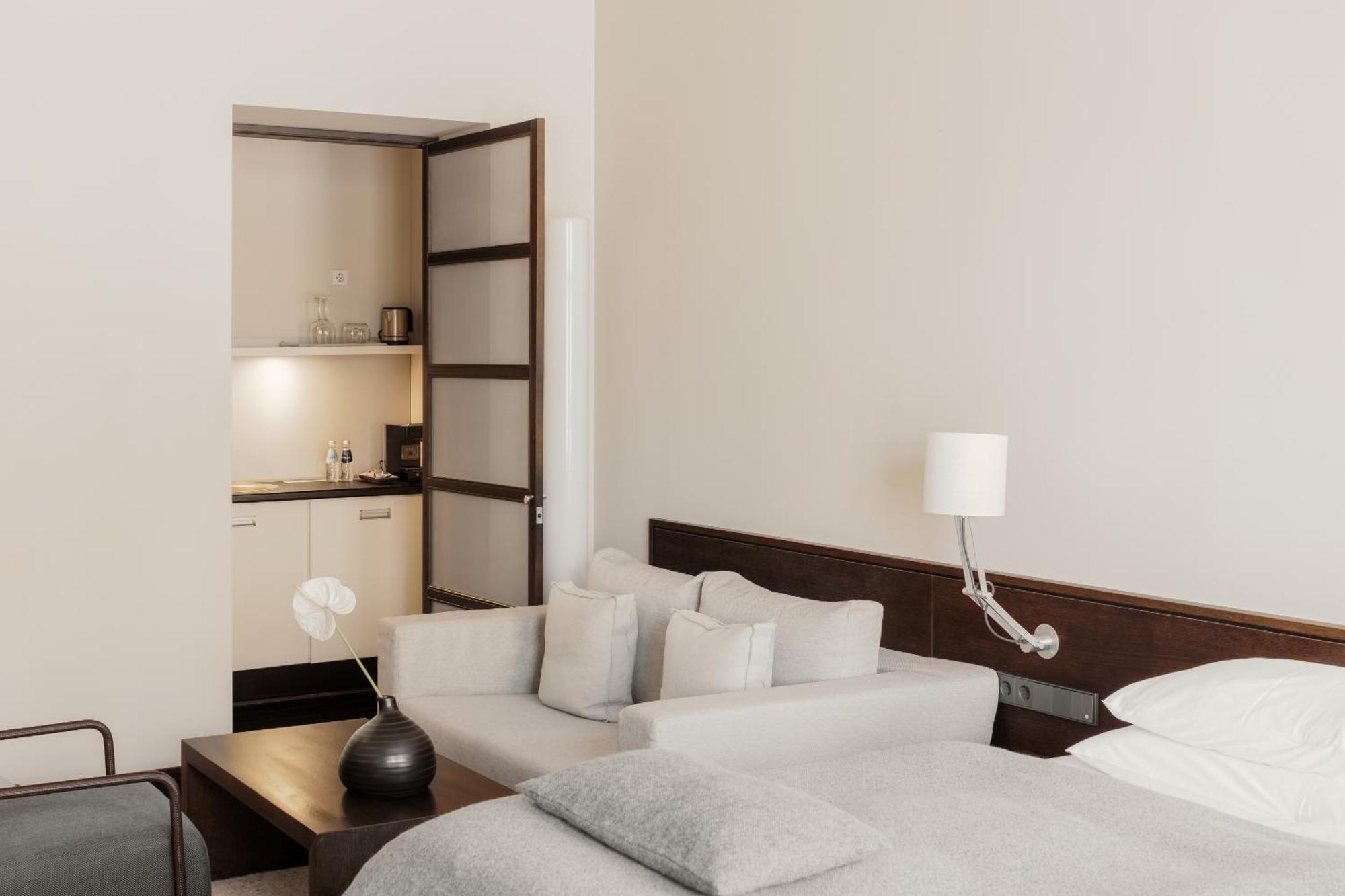 Hotel Bergs Suites Riga Ngoại thất bức ảnh