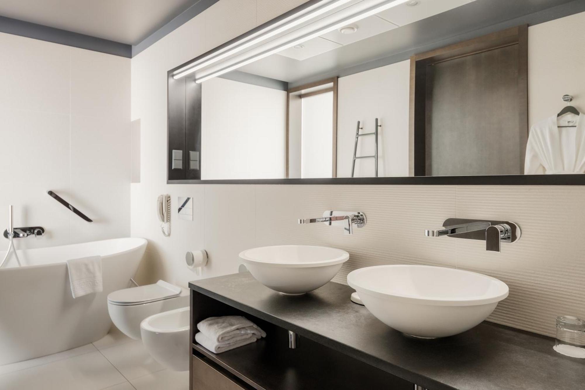 Hotel Bergs Suites Riga Ngoại thất bức ảnh