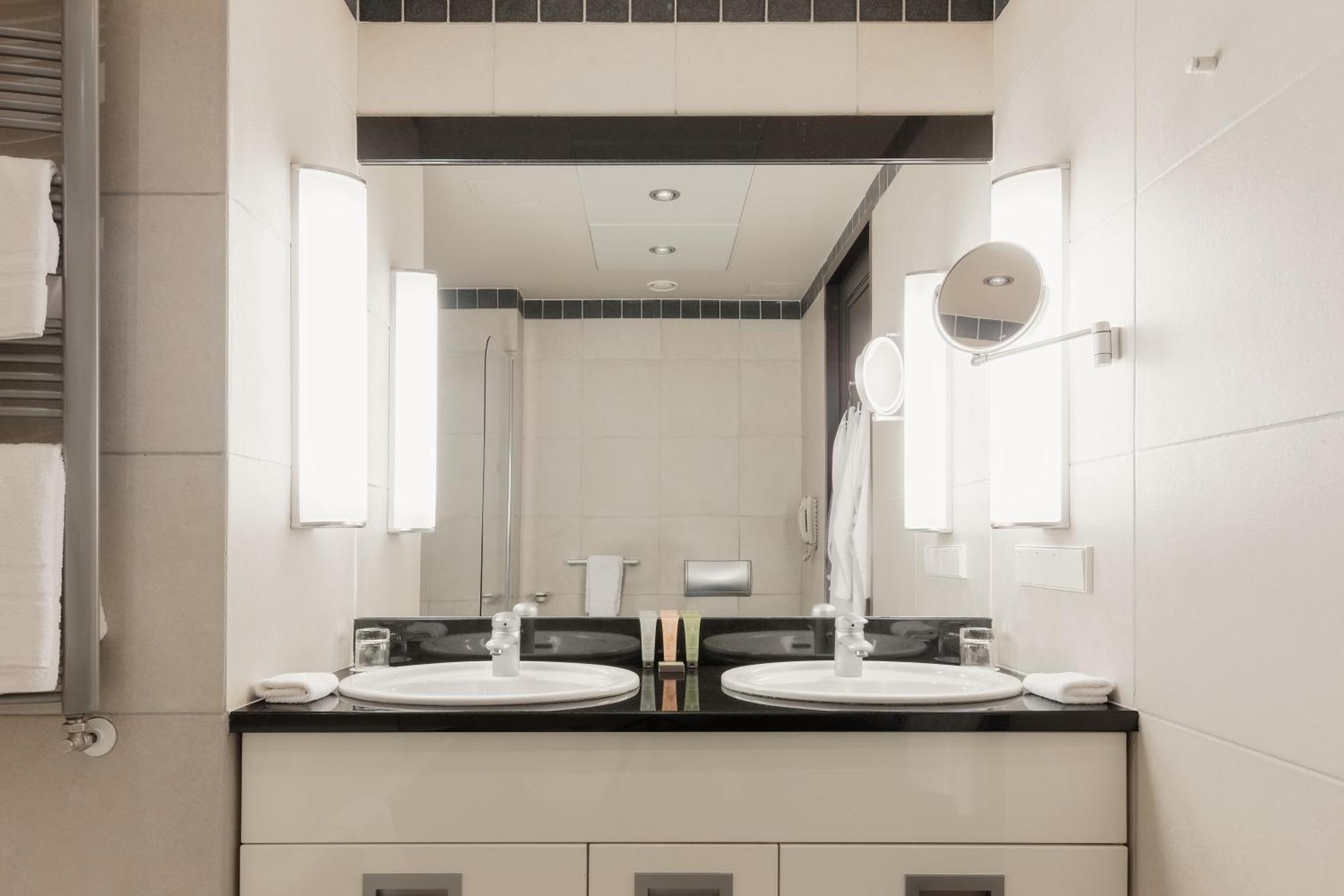 Hotel Bergs Suites Riga Ngoại thất bức ảnh