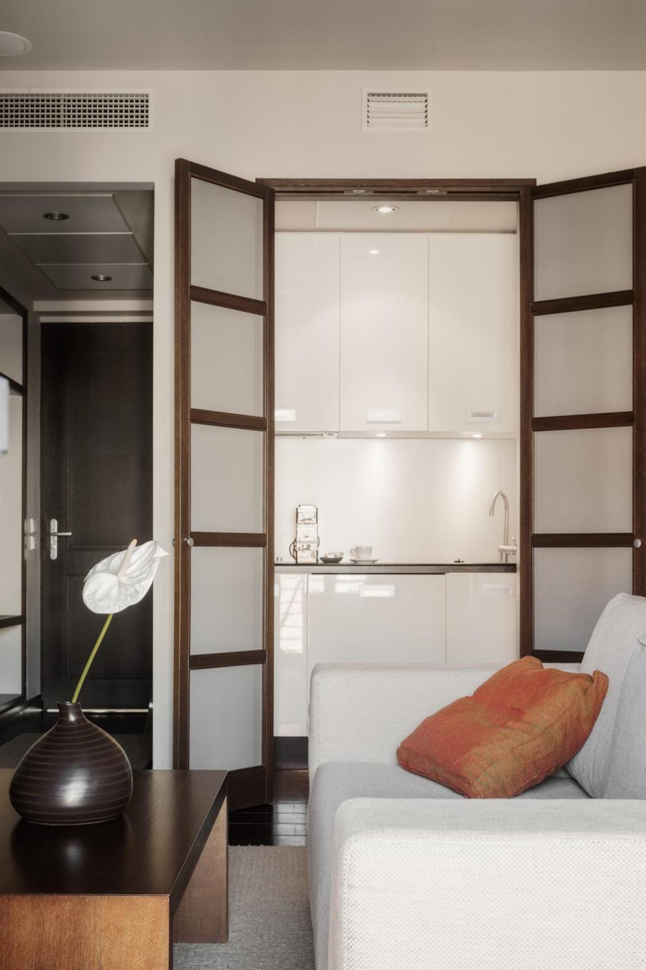Hotel Bergs Suites Riga Ngoại thất bức ảnh